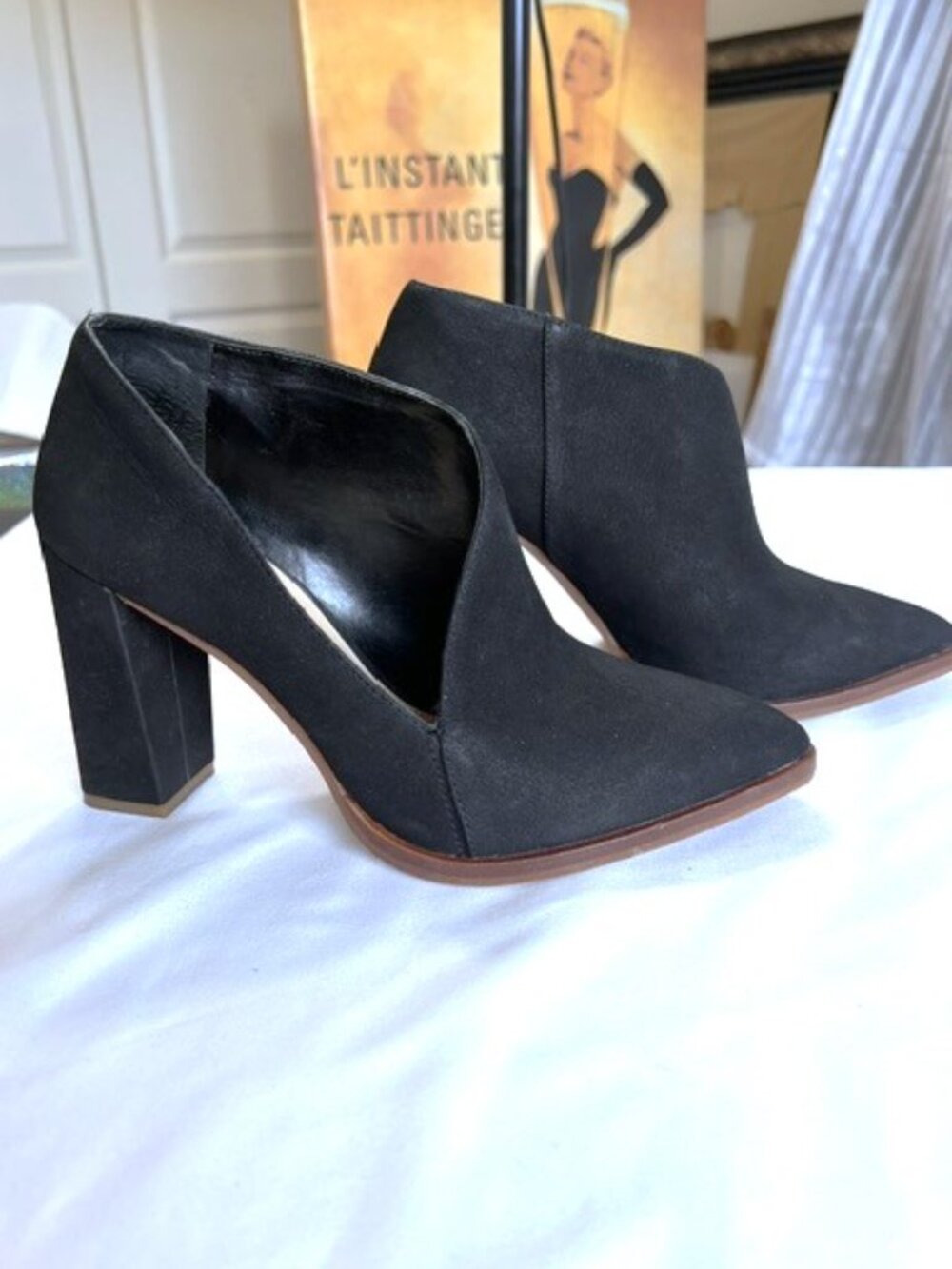 Vince Camuto Suede Cut Out High Heel Pump Sz 6.5 - Picture 6 of 13